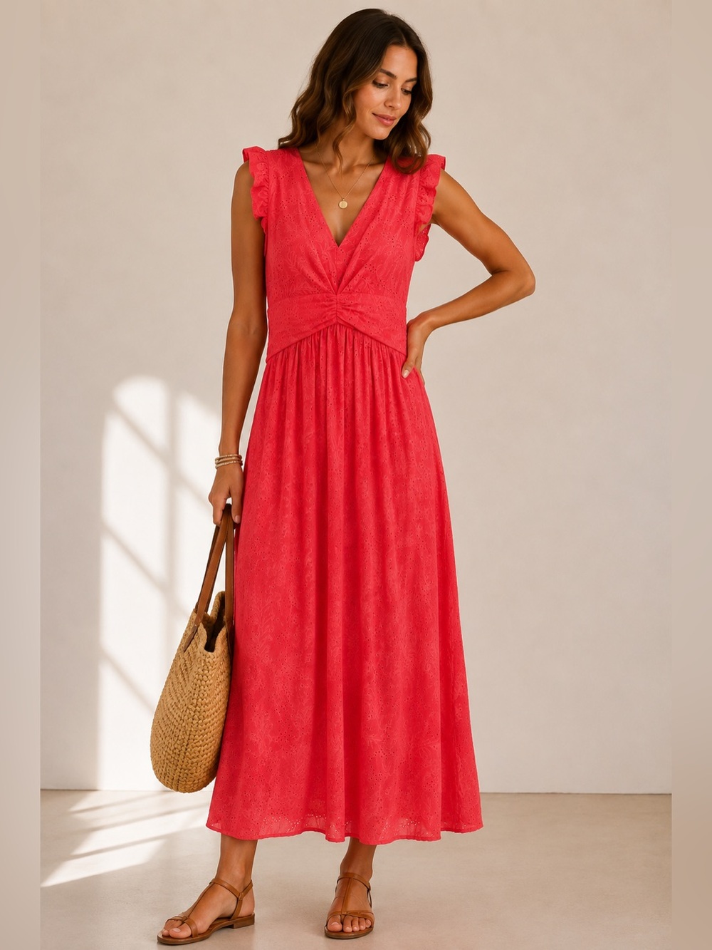 Stunning Maggy London red coral dress in size US 6. ❤️